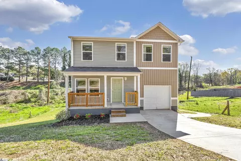 16 E St, Greenville, SC 29611