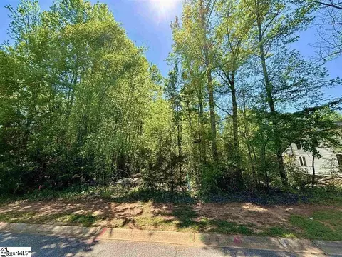 2040 Ivy Cottage Path, Boiling Springs, SC 29316
