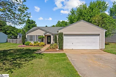 105 Tripmont Ct, Simpsonville, SC 29680