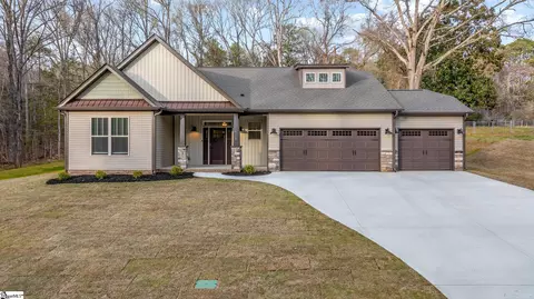 112 Robins Run #LOT 19, Laurens, SC 29360