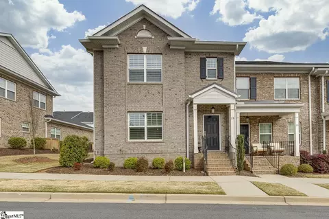 23 Peckham St, Greenville, SC 29607
