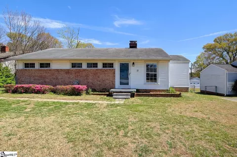 13 Farmington Rd, Greenville, SC 29605