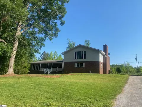 2886 Harris Bridge Rd, Woodruff, SC 29388