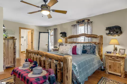 Bedroom - 140 Oshields Rd, Easley, SC 29640 photo 2 of 5