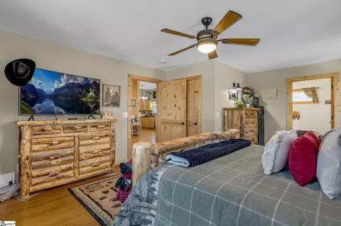 Bedroom - 140 Oshields Rd, Easley, SC 29640 photo 3 of 5