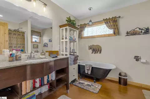 Bath - 140 Oshields Rd, Easley, SC 29640 photo 1 of 3