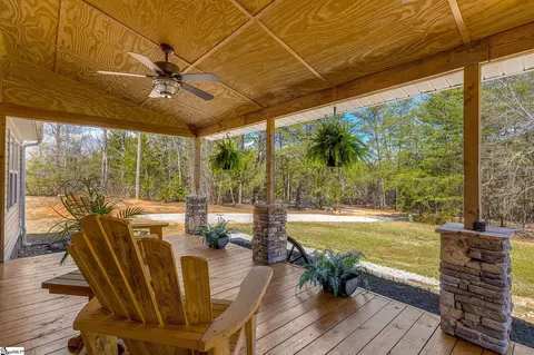 Exterior - 140 Oshields Rd, Easley, SC 29640 photo 6 of 8