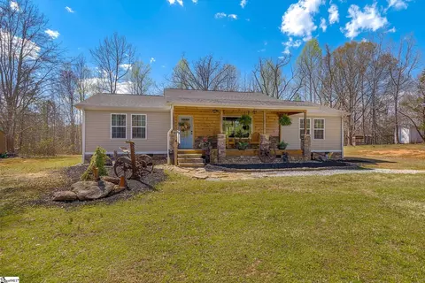 Exterior - 140 Oshields Rd, Easley, SC 29640 photo 2 of 8
