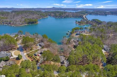 View/Area - 414 E Waterside Dr, Seneca, SC 29672 photo 4 of 4