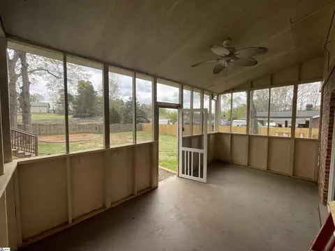 107 Pinehurst Dr, Mauldin, SC 29662 photo 4