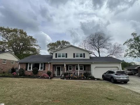 107 Pinehurst Dr, Mauldin, SC 29662