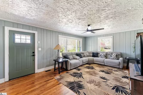 Living - 111 Davis St, Williamston, SC 29697 photo 2 of 2