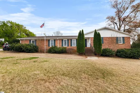 104 Autumn Hill Rd, Greer, SC 29651