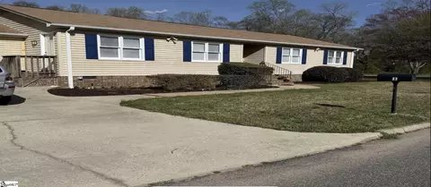 1 Gunstown Cir, Taylors, SC 29687