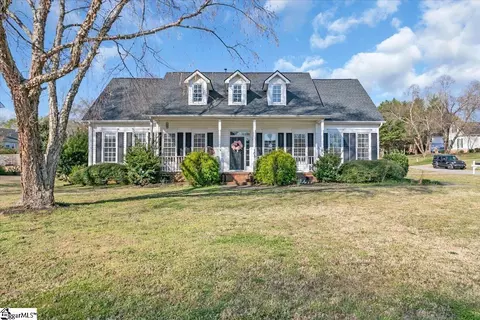 101 W Fieldsparrow Ct, Greenville, SC 29615