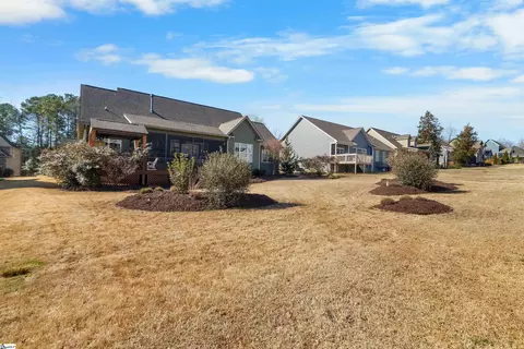 Exterior - 427 S Pendernale Dr, Moore, SC 29369 photo 8 of 12