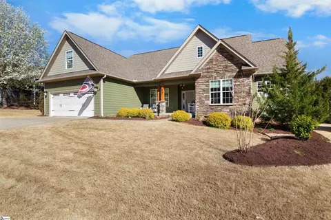 Exterior - 427 S Pendernale Dr, Moore, SC 29369 photo 2 of 12