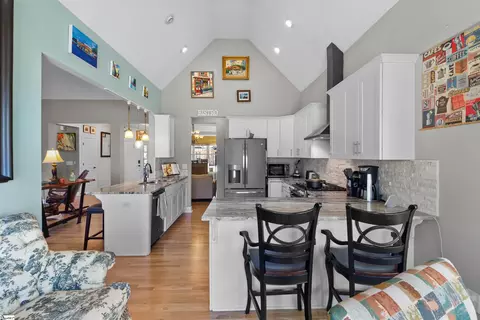 Kitchen - 427 S Pendernale Dr, Moore, SC 29369 photo 3 of 3