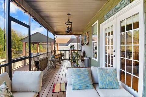 Exterior - 427 S Pendernale Dr, Moore, SC 29369 photo 4 of 12