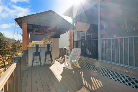 Exterior - 427 S Pendernale Dr, Moore, SC 29369 photo 6 of 12