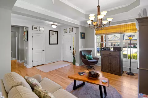 Entry Way - 427 S Pendernale Dr, Moore, SC 29369 photo 2 of 4