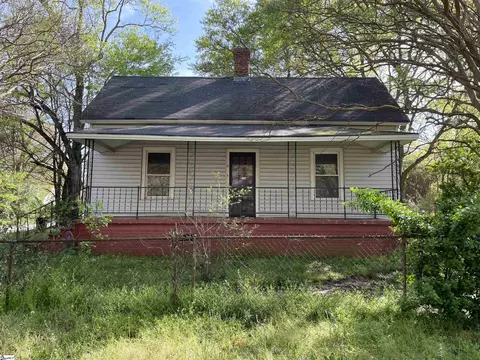 8 Baldwin St, Greenville, SC 29611