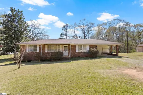 406 Forest Hills Dr, Williamston, SC 29697