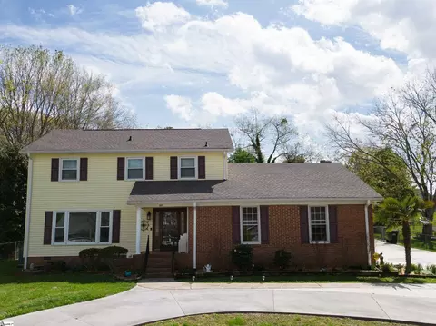 207 Hedgewood Ter, Greer, SC 29650
