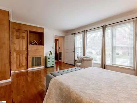 Bedroom - 207 Hedgewood Ter, Greer, SC 29650 photo 2 of 17