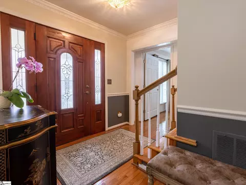 Entry Way - 207 Hedgewood Ter, Greer, SC 29650 photo 3 of 5