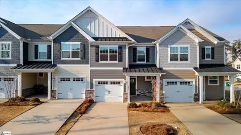 402 Rosser Pl, Travelers Rest, SC 29690
