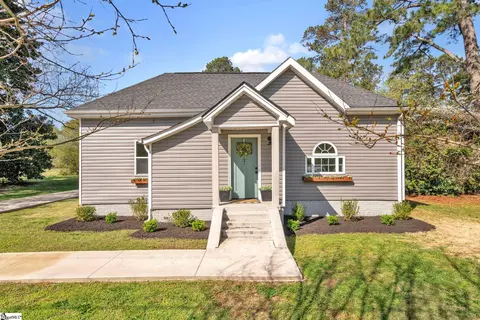 21 Bruce St, Williamston, SC 29697
