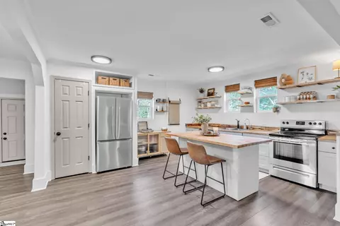 Kitchen - 21 Bruce St, Williamston, SC 29697 photo 1 of 2