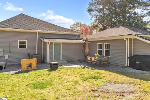 Exterior - 21 Bruce St, Williamston, SC 29697 photo 3 of 6
