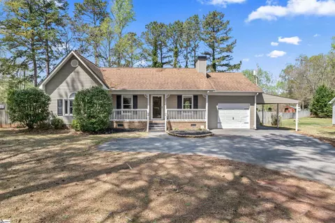 1001 E Laurel Ave, Greenwood, SC 29649