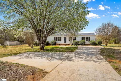 835 Broadway School Rd, Belton, SC 29627