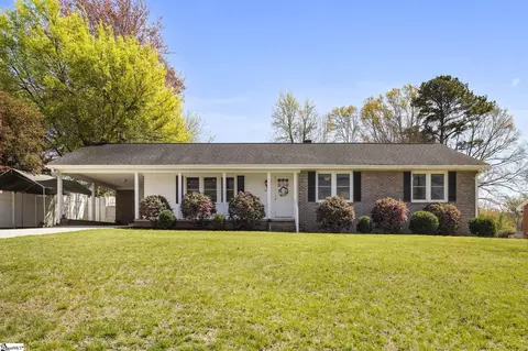 200 Mimosa Dr, Greenville, SC 29615