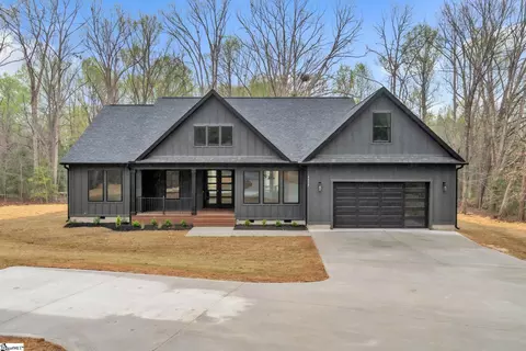 4038 Ridge Rd, Greer, SC 29651