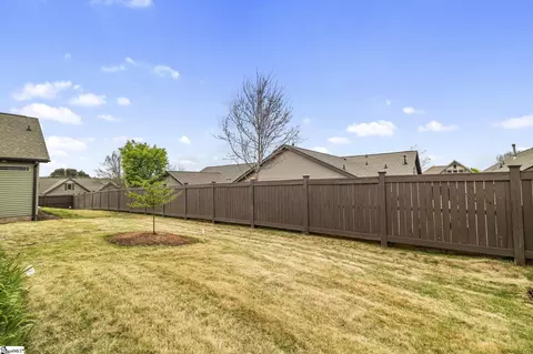 Exterior - 703 Cannongate Dr, Greer, SC 29650 photo 4 of 10