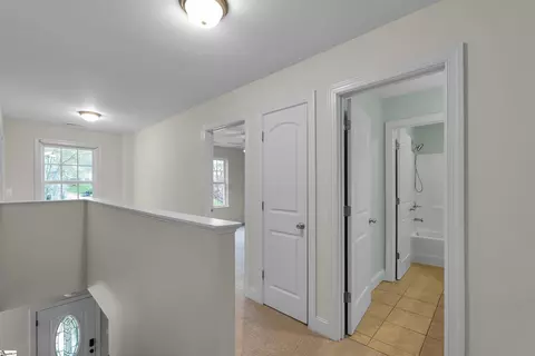 Entry Way - 160 Fox Run Cir, Greer, SC 29651 photo 4 of 4