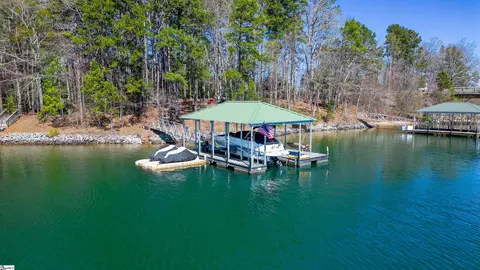 207 Briarledge Dr, Seneca, SC 29672 photo 3