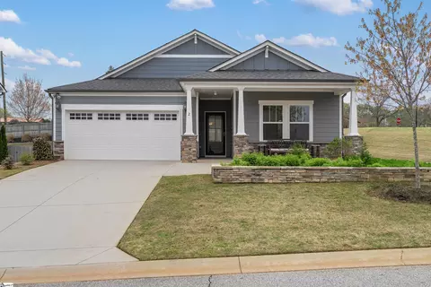 2 Yorkmont Way, Greer, SC 29651
