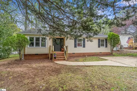 201 Timber Ln, Greenville, SC 29609