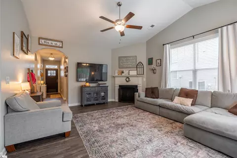 33 Mendham Ln, Greer, SC 29650 photo 7
