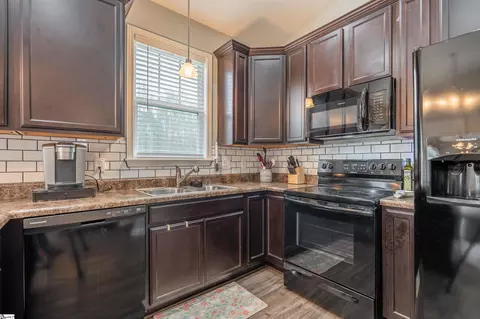 33 Mendham Ln, Greer, SC 29650 photo 14