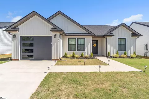 87 Sunrise Rd, Spartanburg, SC 29302