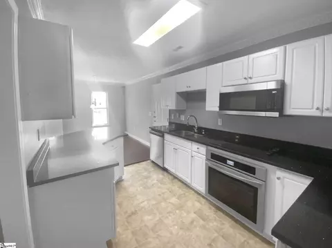 Kitchen - 323 Springfield Cir, Easley, SC 29642 photo 1 of 2