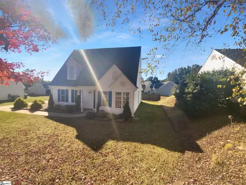 Exterior - 323 Springfield Cir, Easley, SC 29642 photo 2 of 4