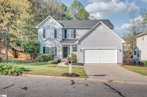 1 Marsh Creek Dr, Mauldin, SC 29662