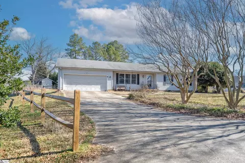 98 Wildrose Ln, Greenville, SC 29617